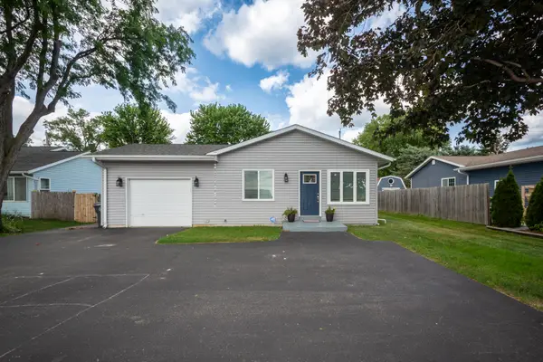26914 116th St, Salem Lakes, WI 53179