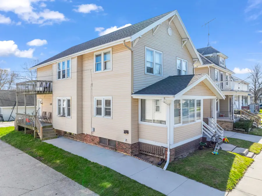 1021 Bluff Ave, Sheboygan, WI 53081 - #2