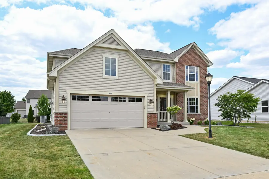 732 Still Pond Dr, Waterford, WI 53185 - #2
