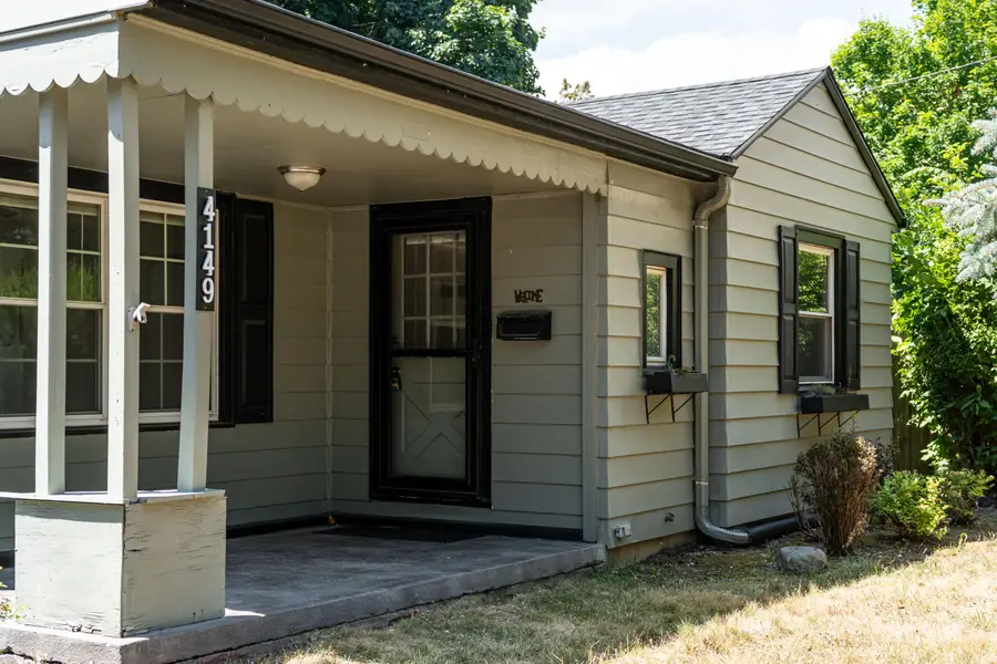 4149 S Whitnall Ave, Milwaukee, WI 53207 - #2