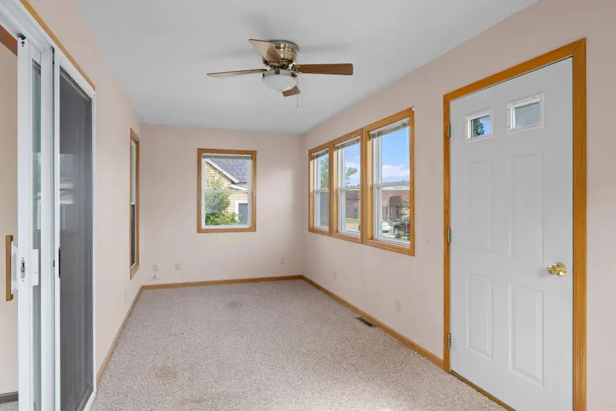 410 Williams St, Tomah, WI 54660 - #3