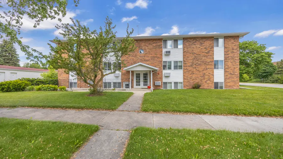 1106 S 7th St, Sheboygan, WI 53081 - #3