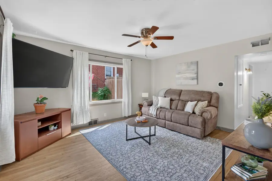 3715 S Lenox St, Milwaukee, WI 53207 - #2