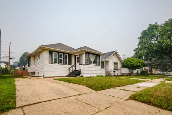6206 33rd Ave, Kenosha, WI 53142
