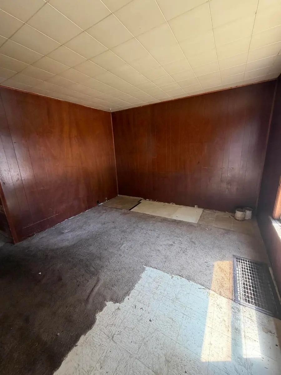 3936 E Squire Ave, Cudahy, WI 53110 - #2