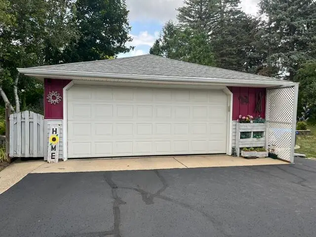 2108 Hemlock St, West Bend, WI 53090 - #3