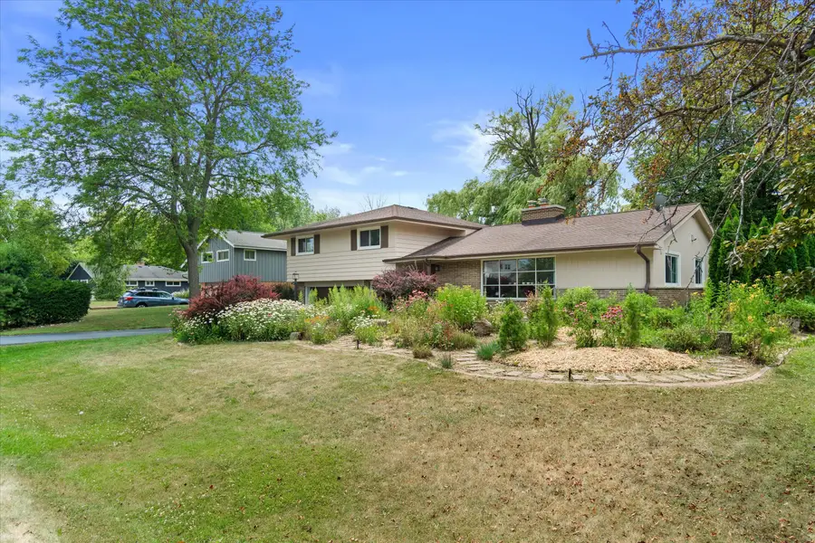 9041 N Rexleigh Dr, Bayside, WI 53217 - #2