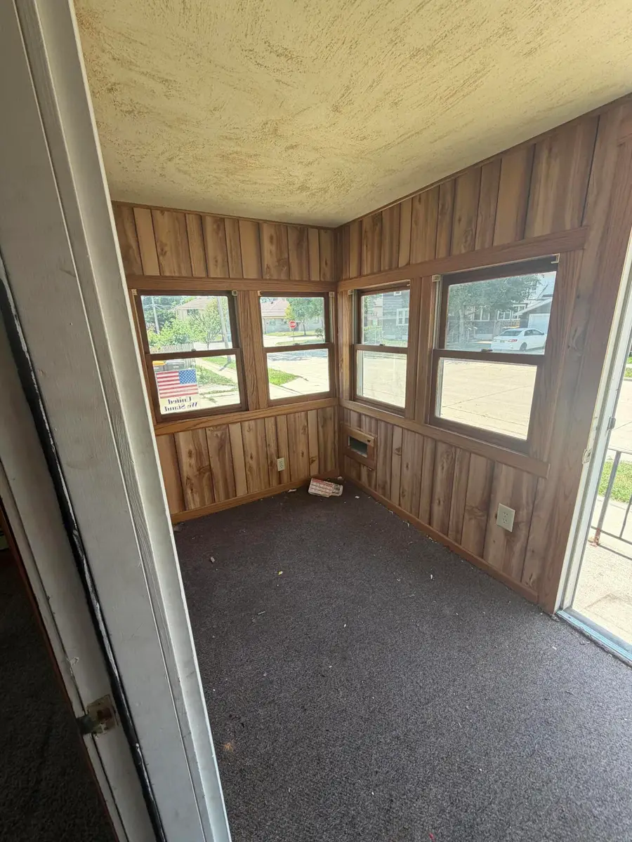 1524 S 87th St, West Allis, WI 53214 - #2