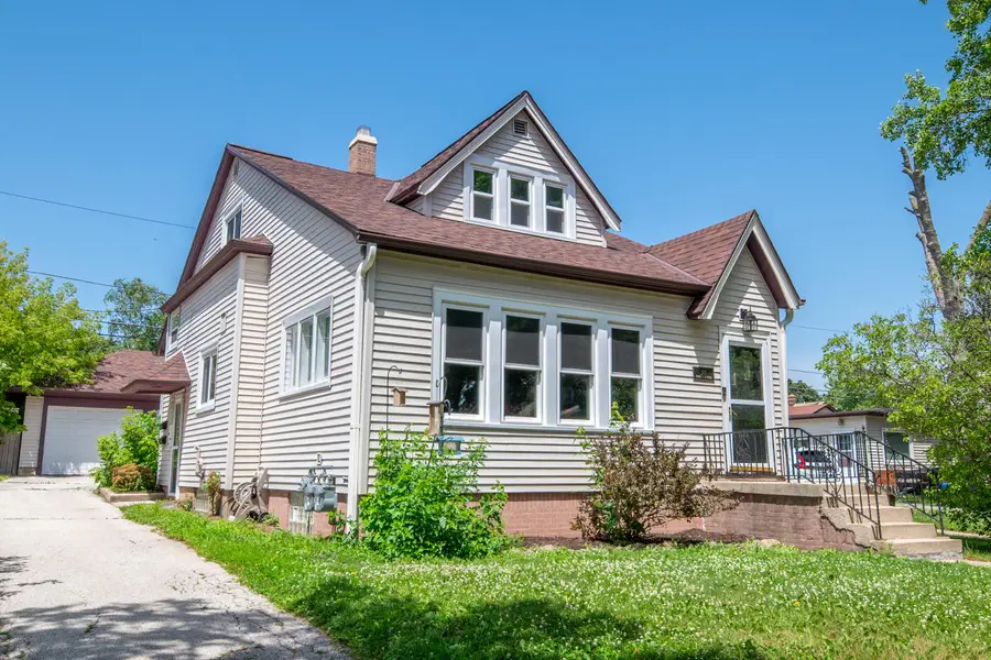 145 N 70th St, Milwaukee, WI 53213 - #2