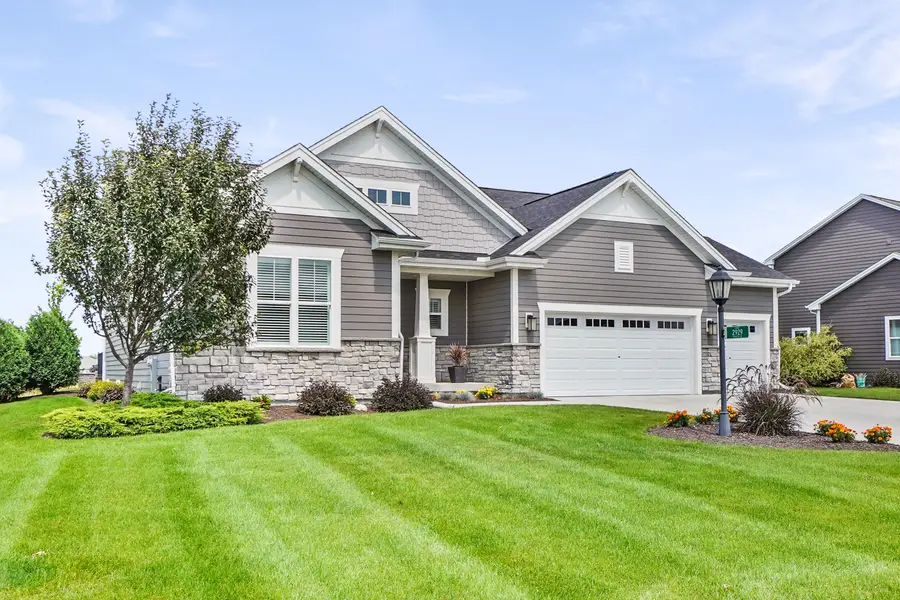 2929 Mendota Dr, Summit, WI 53066 - #3