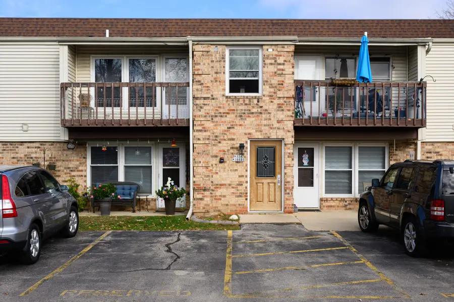 N114W16720 Crown Dr, Germantown, WI 53022 - #2