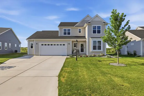 35123 Yahara Dr, Summit, WI 53066