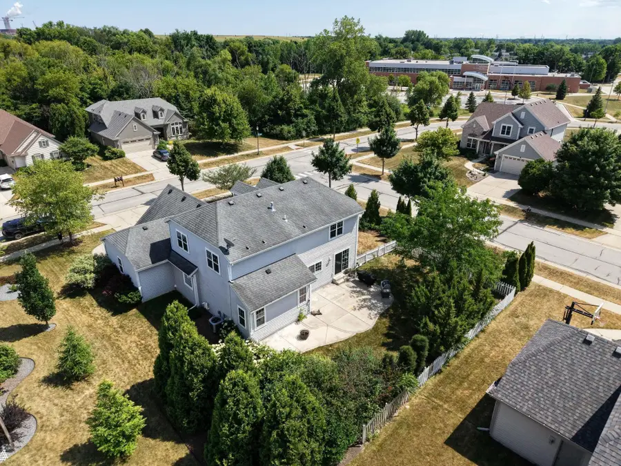 10375 S Monardy Ln, Oak Creek, WI 53154 - #2