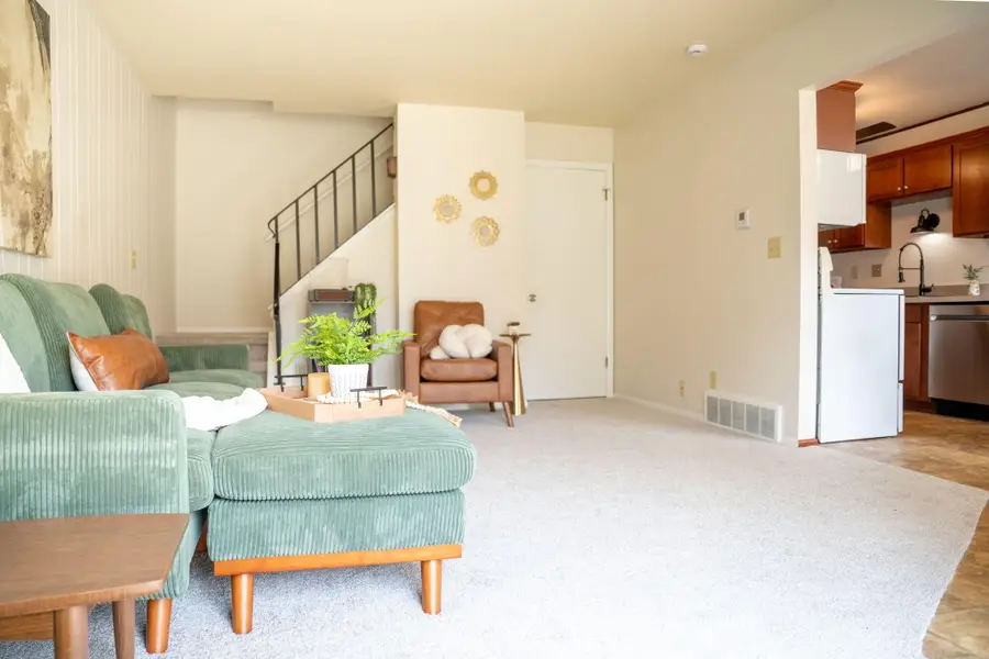 W169N11506 Biscayne Dr, Germantown, WI 53022 - #3