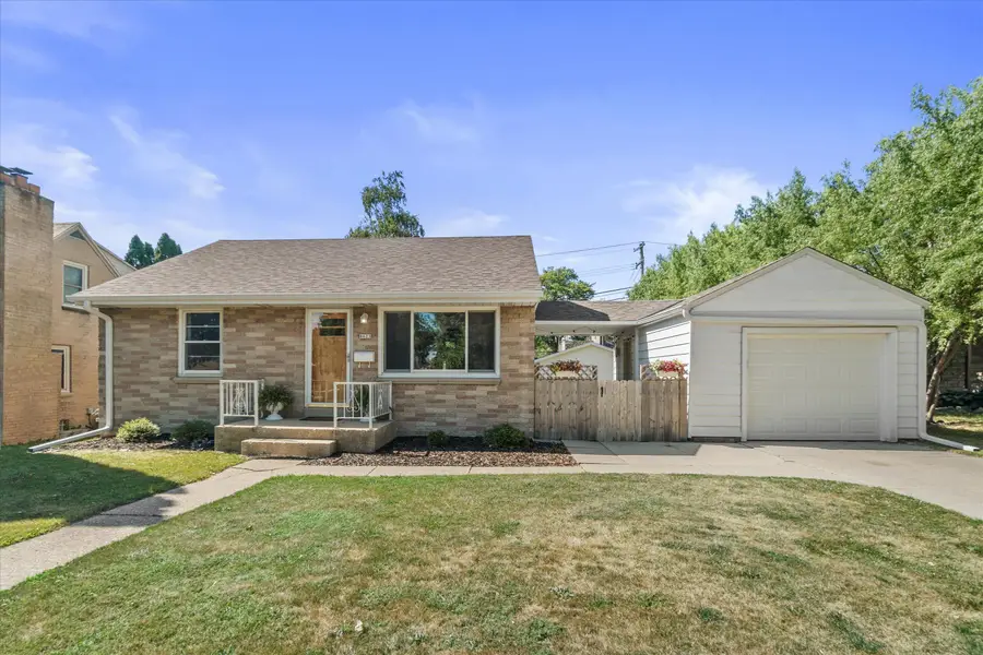 8623 W Morgan Ave, Milwaukee, WI 53228 - #3