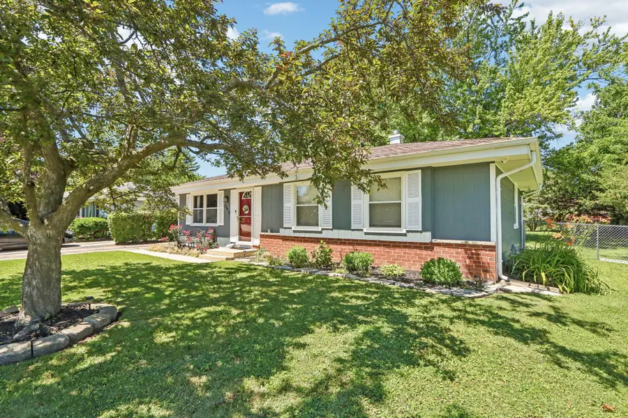 2616 Iris Ct, Caledonia, WI 53402 - #3