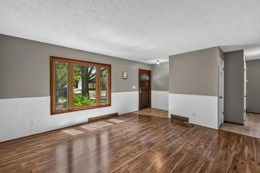 10404 W Darnel Ave, Milwaukee, WI 53224 - #2