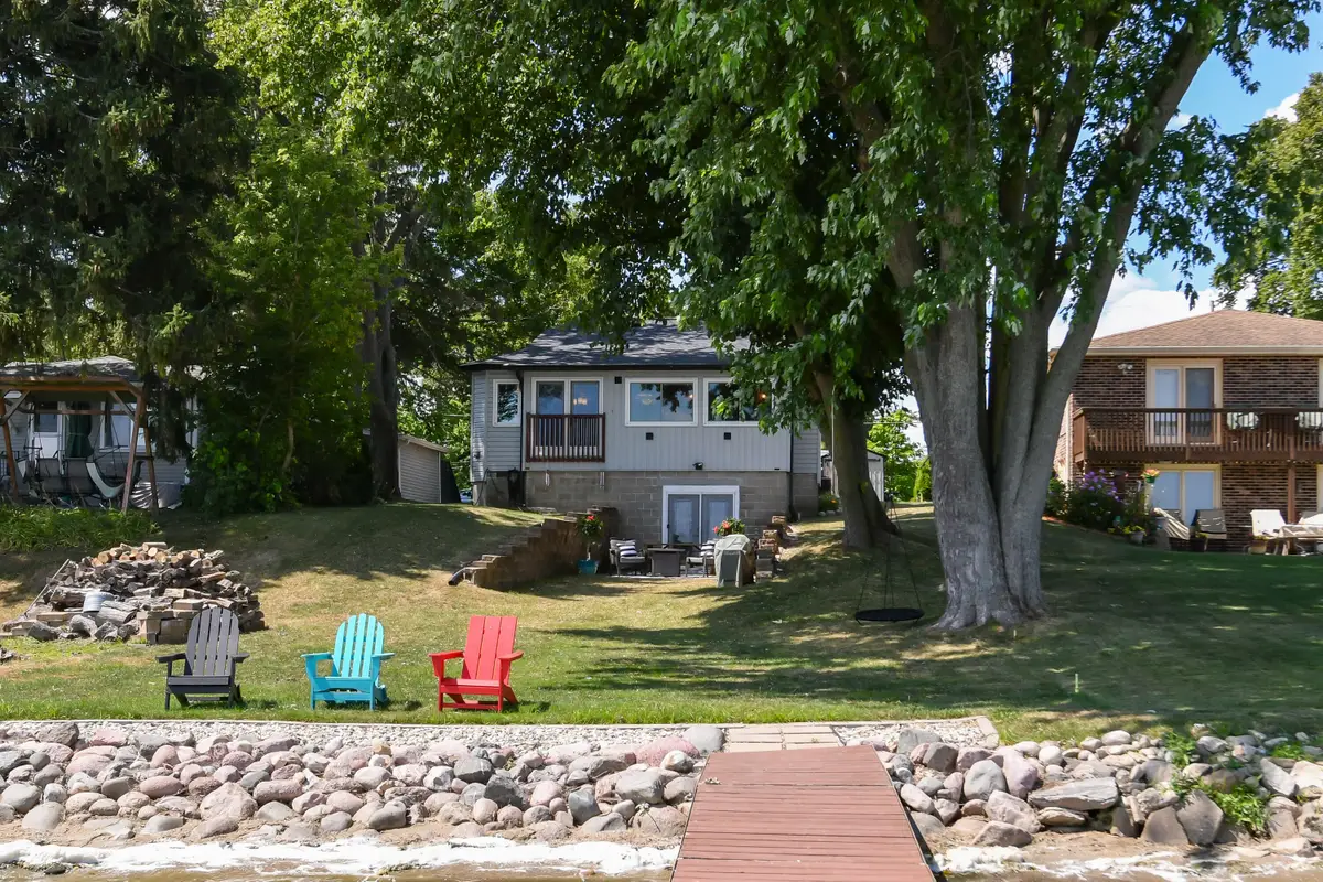 2531 Lakeshore Dr, Eagle Lake, WI 53139 - #1