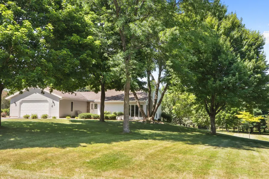 W5502 Evergreen Rd, Sugar Creek, WI 53121 - #2
