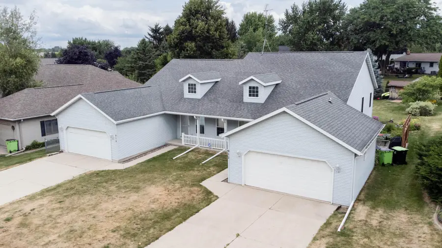 910-912 Prospect Ave, Beaver Dam, WI 53916 - #3