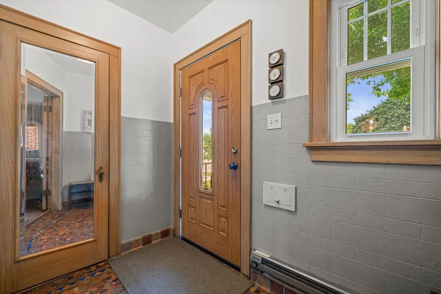 937 Lathrop Ave, Racine, WI 53405 - #2