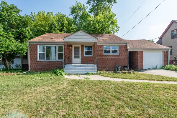 2107 Harriet St, Racine, WI 53404