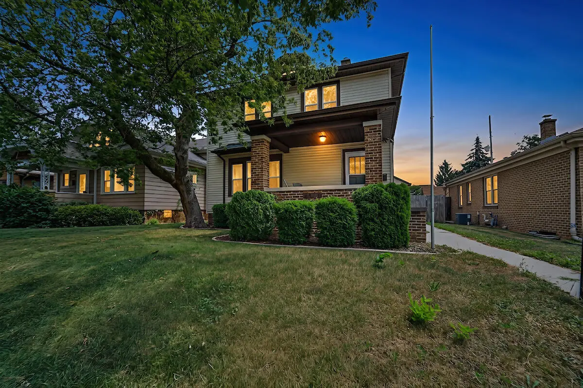 2045 Deane Blvd, Racine, WI 53403 - #1