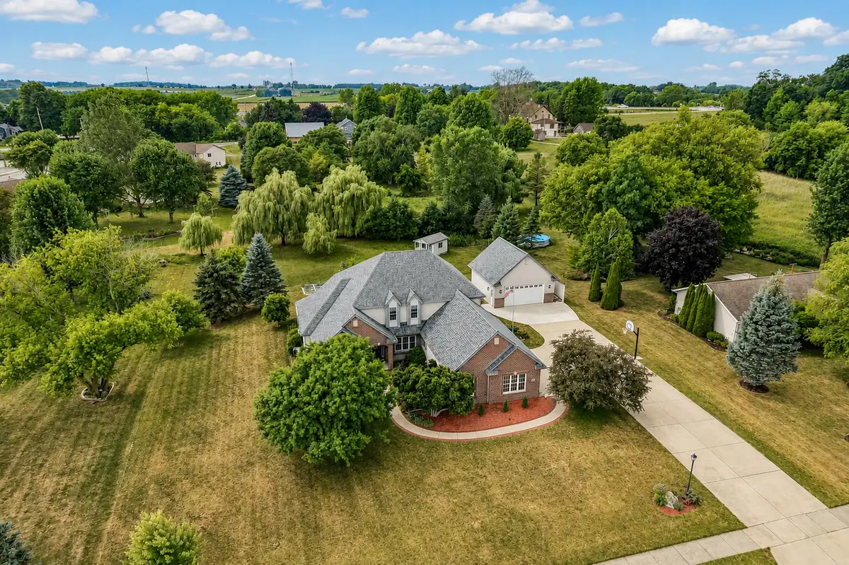 1815 Conrad St, Kewaskum, WI 53040 - #1