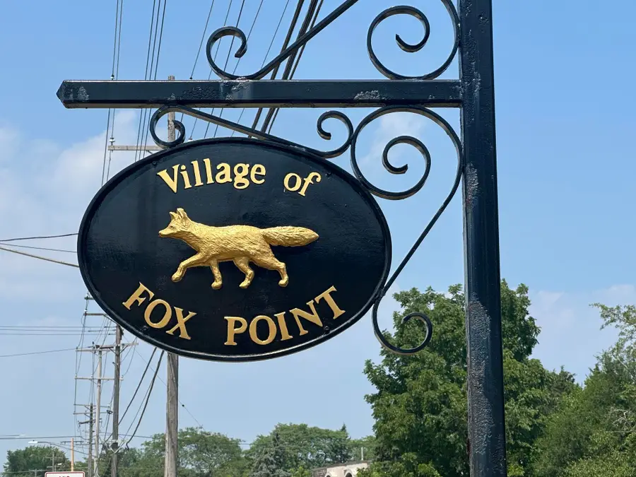 7530 N Port Washington Rd, Fox Point, WI 53217 - #2