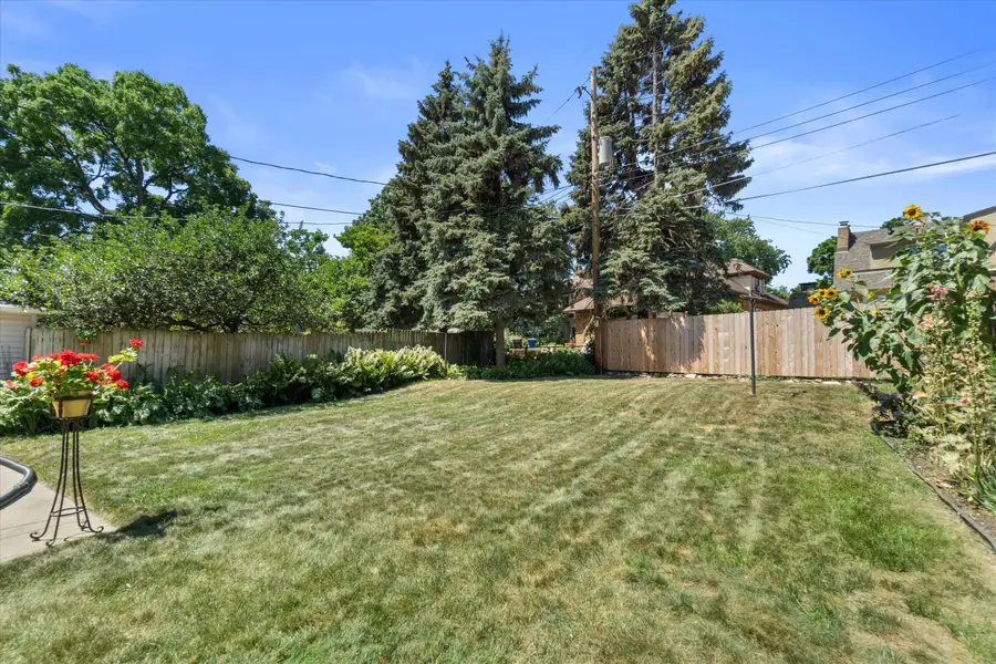 3018 Elm Ln, Racine, WI 53405 - #2