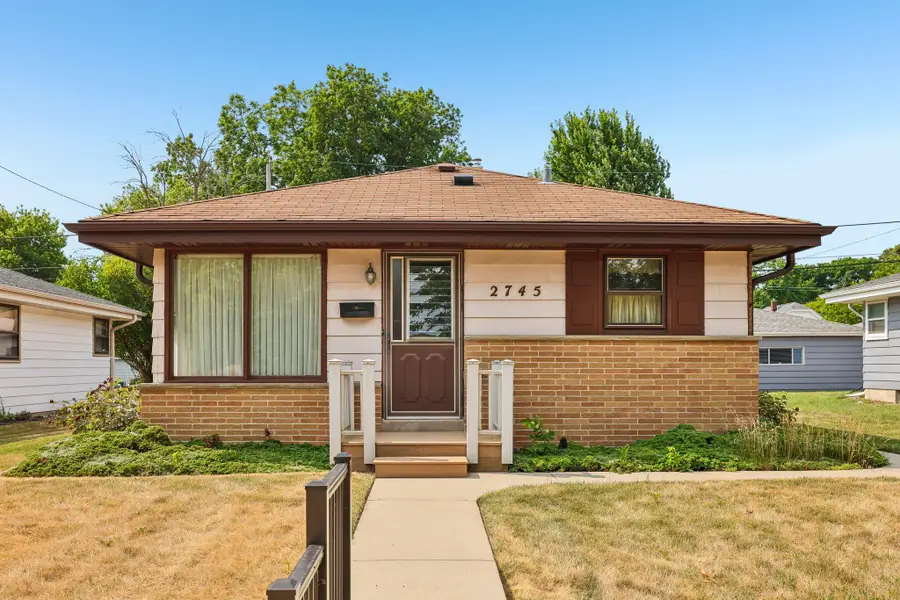 2745 E Bolivar Ave, Saint Francis, WI 53235 - #2