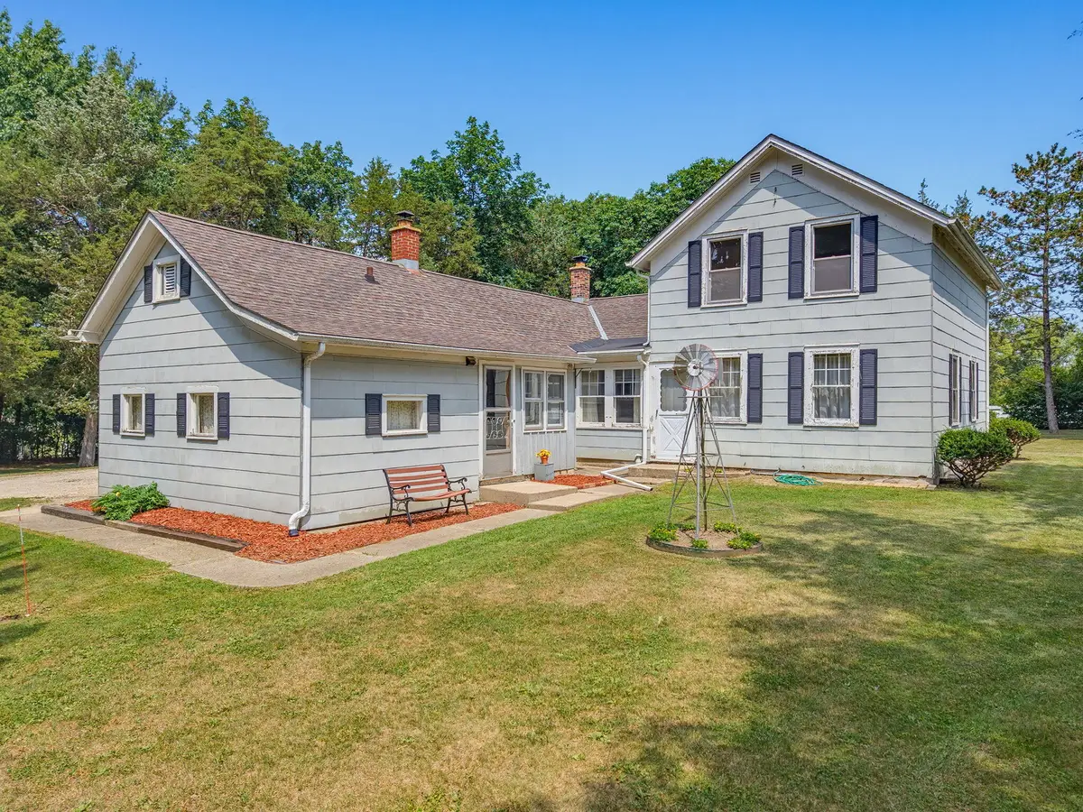 W340N8177 Townline Rd, Oconomowoc, WI 53066 - #1