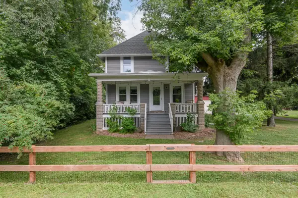 3700 S 116th St, Greenfield, WI 53228