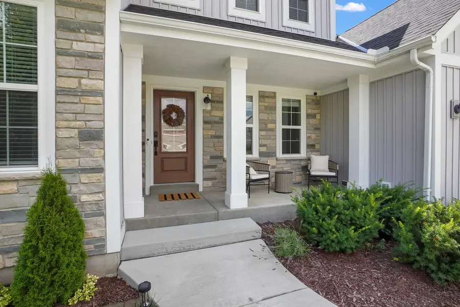 W223N4648 Seven Oaks Dr, Pewaukee, WI 53072 - #3