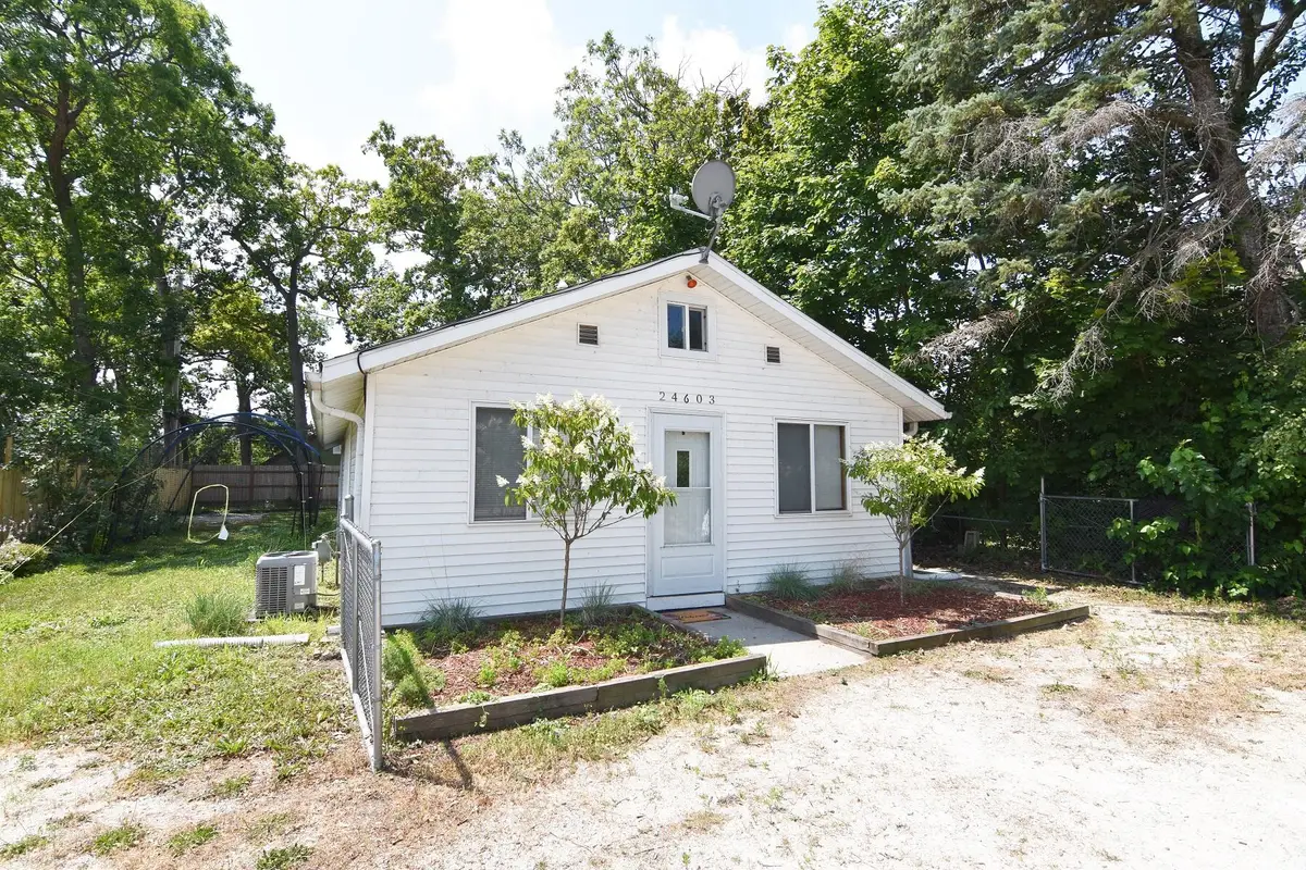 24603 70th St, Paddock Lake, WI 53168 - #1