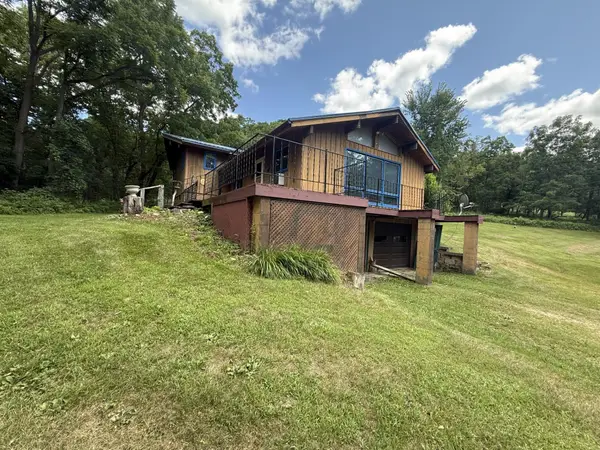 E3835 Bad Axe Rd, Sterling, WI 54665