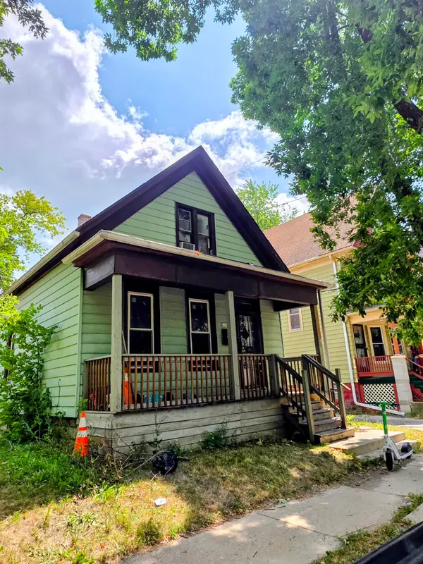 2618 N 17th St, Milwaukee, WI 53206