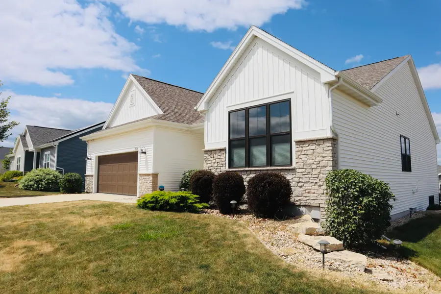 534 Foxfield Rd, Oregon, WI 53575 - #3