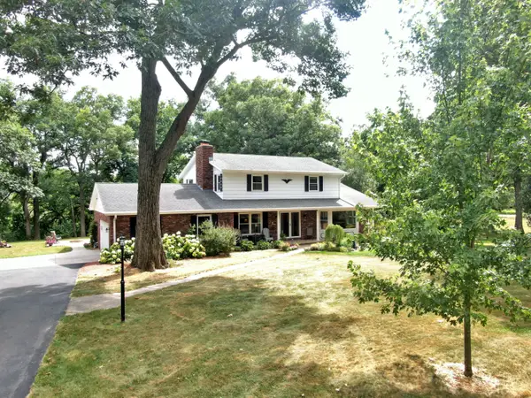 W159 Bartlain Dr, Ixonia, WI 53036
