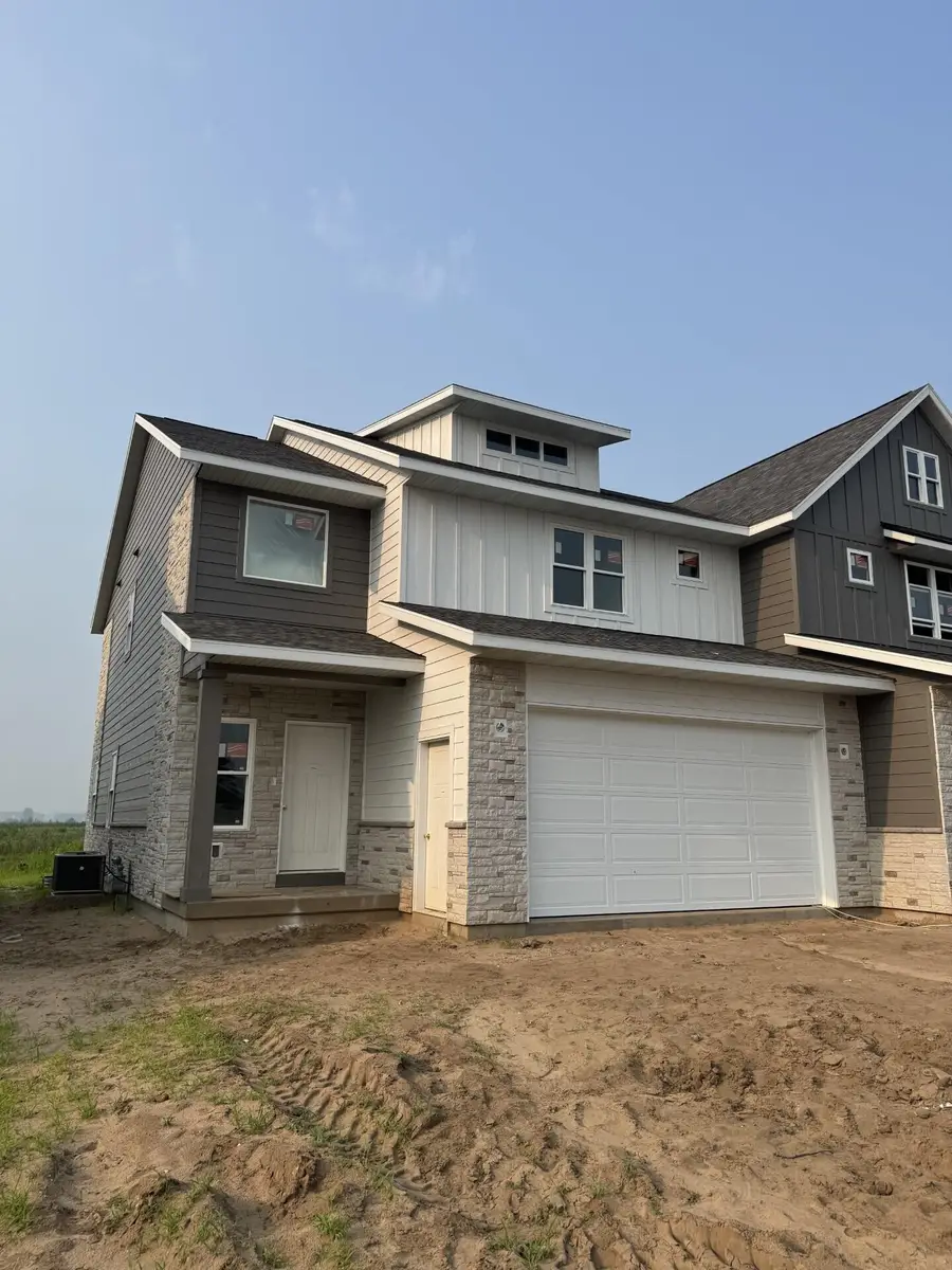 1632 Red Clover St, Holmen, WI 54636 - #2
