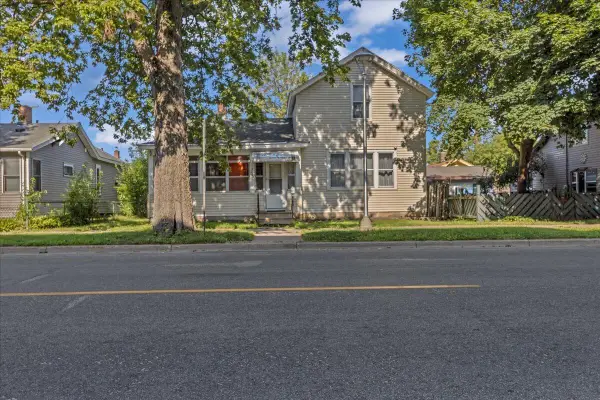 1306 7th St S, La Crosse, WI 54601