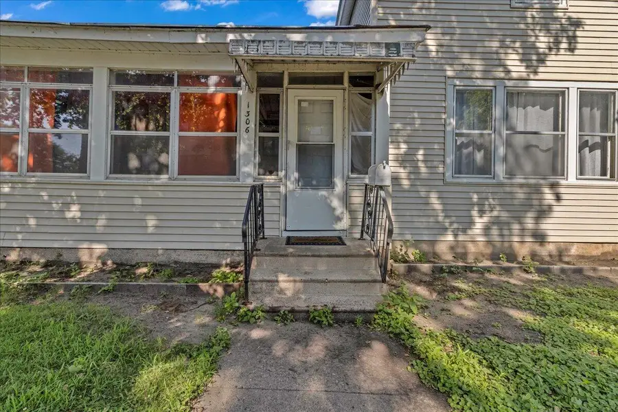 1306 7th St S, La Crosse, WI 54601 - #3