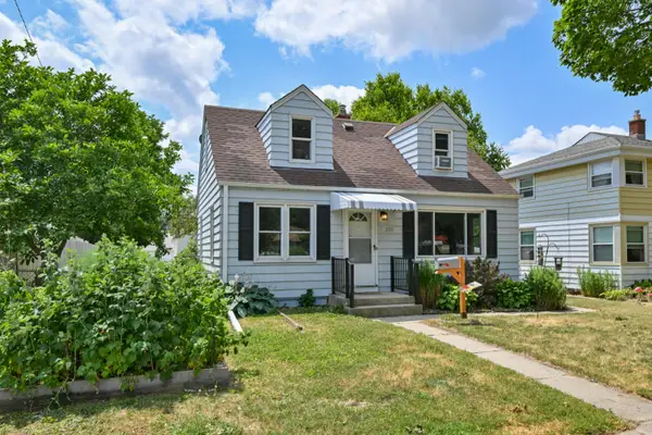 3301 E Bottsford Ave, Cudahy, WI 53110