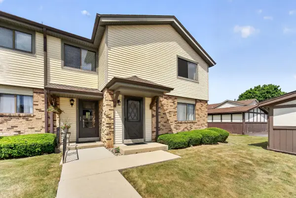 5728 Cambridge Cir, Mount Pleasant, WI 53406
