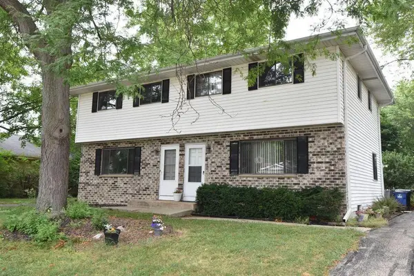 3547 Oakwood Dr, Racine, WI 53406