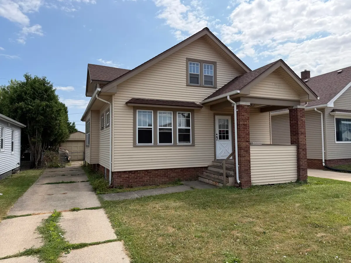 2615 Bate St, Racine, WI 53403 - #1