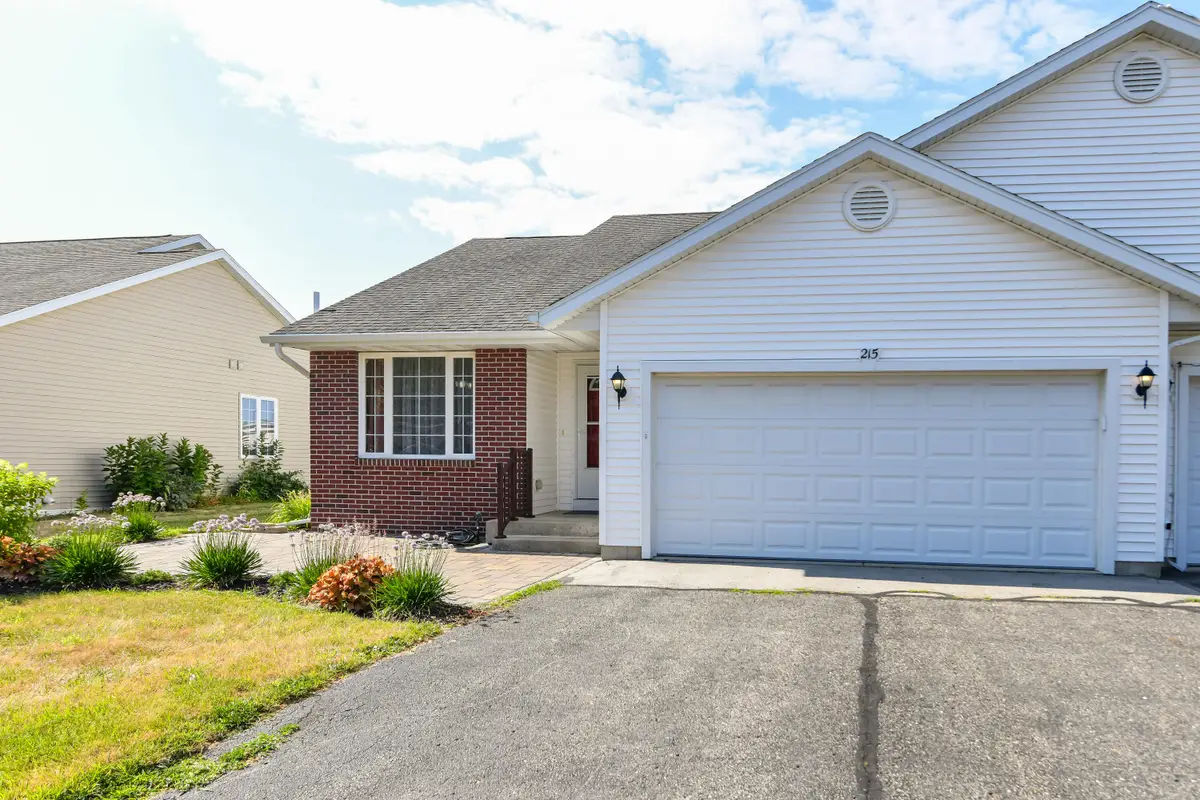 215 Westward Dr, Elkhorn, WI 53121 - #1