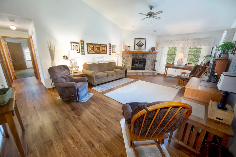 4130 W Thorncrest Dr, Franklin, WI 53132 - #2