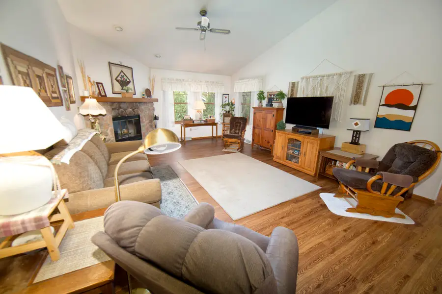 4130 W Thorncrest Dr, Franklin, WI 53132 - #3