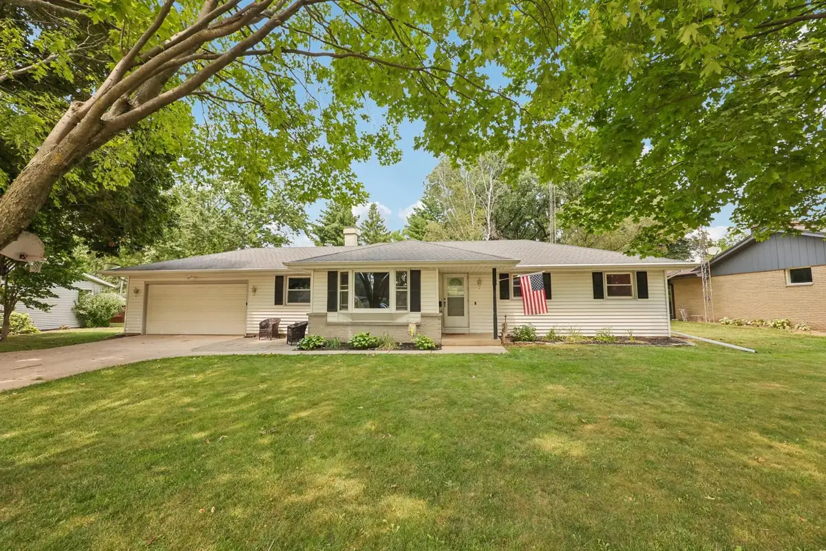 313 W Wisconsin St, Delavan, WI 53115 - #1